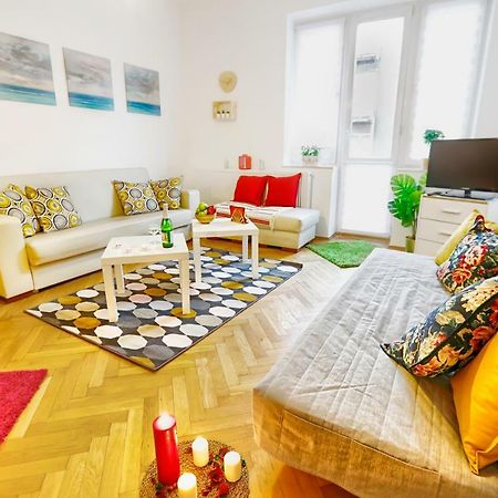 Big&Bright- Golden Apartments- Old Town Krakow Ngoại thất bức ảnh