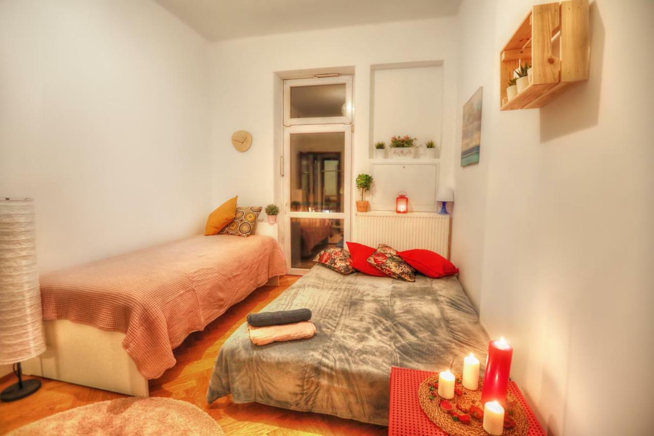 Big&Bright- Golden Apartments- Old Town Krakow Ngoại thất bức ảnh